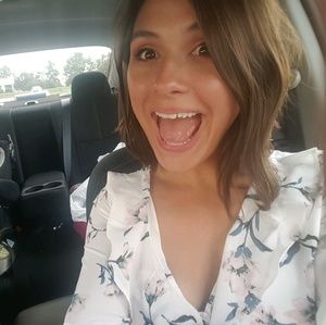 Meet your Posher, Najet